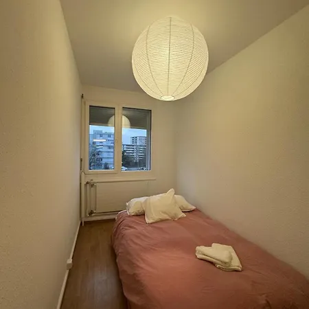 Spacious 3 Bedroom Duplex *